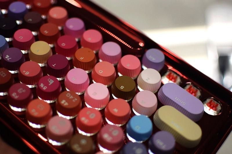 视觉冲击！颜值质感拉满， 雷柏ralemo Pre 5多模无线机械键盘