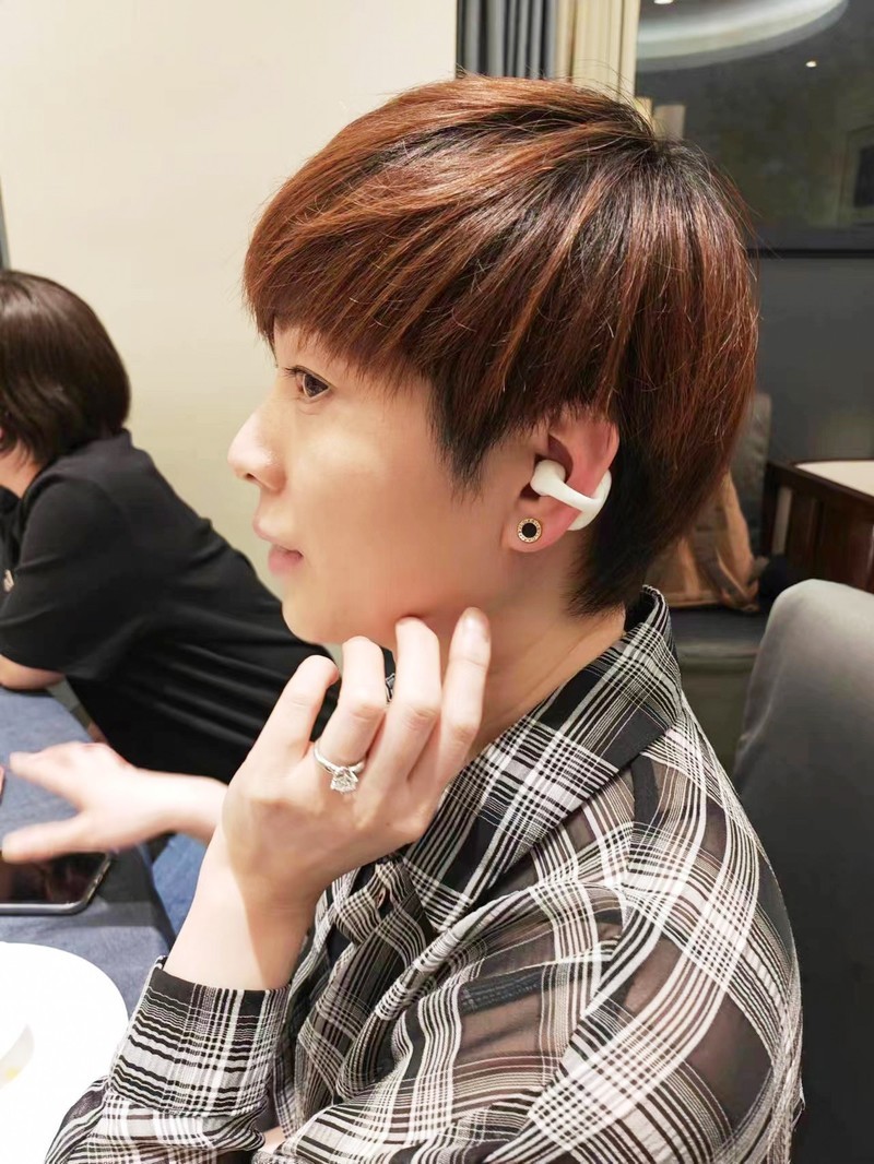 你该更新耳机了，颜值党的入手推荐骨聆SS900！