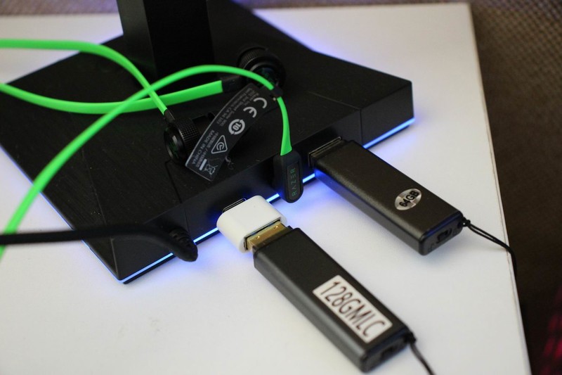 打通炫酷最后一公里:雷柏VH10 RGB幻彩耳机支架和V10 RGB无线充电鼠标硬垫评测