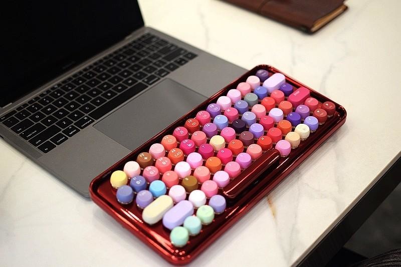 视觉冲击！颜值质感拉满， 雷柏ralemo Pre 5多模无线机械键盘