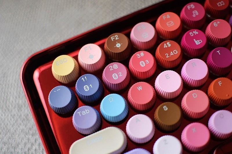 视觉冲击！颜值质感拉满， 雷柏ralemo Pre 5多模无线机械键盘