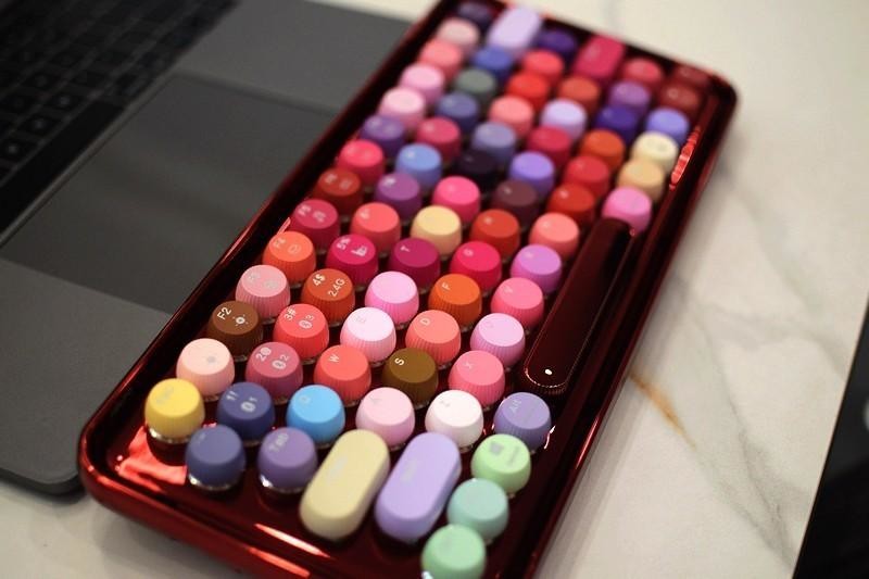 视觉冲击！颜值质感拉满， 雷柏ralemo Pre 5多模无线机械键盘