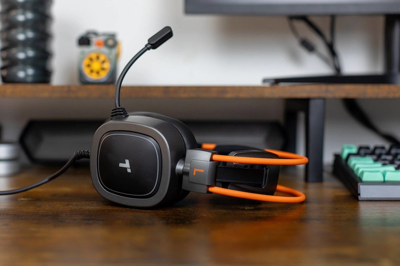 脚步声、枪声精准定位，唐麦H28专业游戏耳机，先声夺人感觉真爽