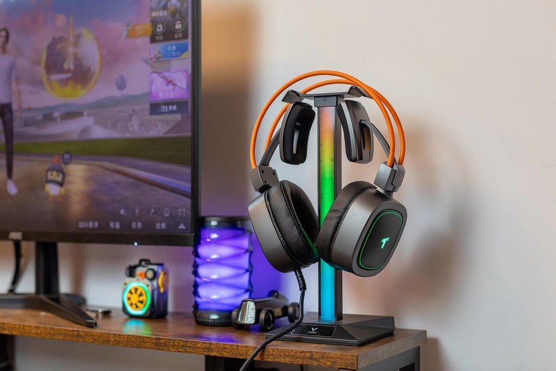 脚步声、枪声精准定位，唐麦H28专业游戏耳机，先声夺人感觉真爽