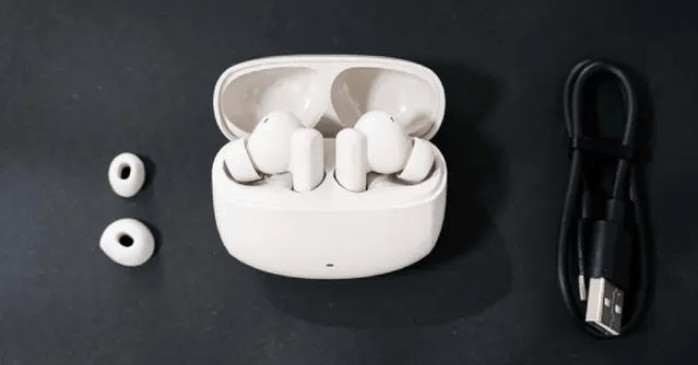 蓝牙耳机百元之内怎么选？四款百元精品爆款蓝牙耳机盘点