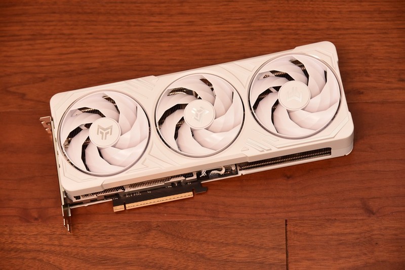 终极武器来临？Ryzen 9 9950X3D与14900K，胜算几何？