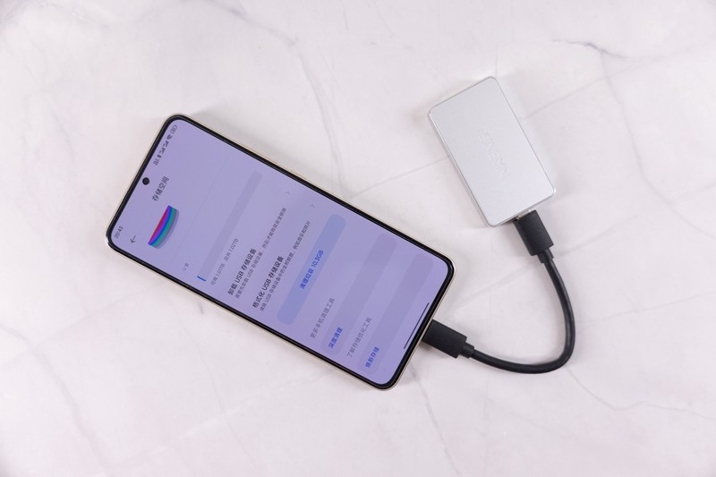 移动存储新选择，小巧便携且高速读写的移动固态硬盘不香吗