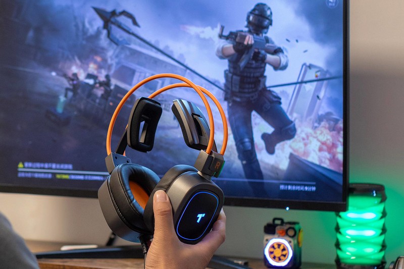 脚步声、枪声精准定位，唐麦H28专业游戏耳机，先声夺人感觉真爽