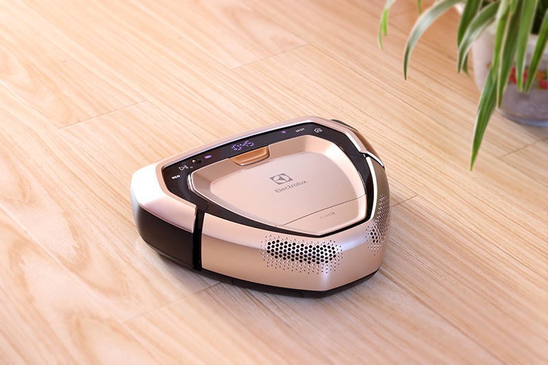 春节回家大吃一惊，真庆幸我当初的决定！聊聊我入手4年的扫地机