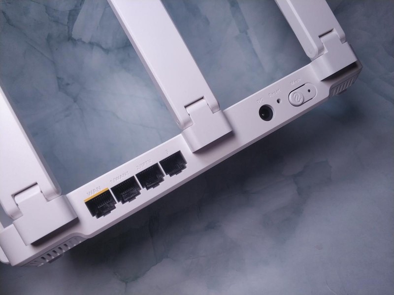 百元高性价比电竞路由，轻松畅玩游戏：锐捷雪豹路由器