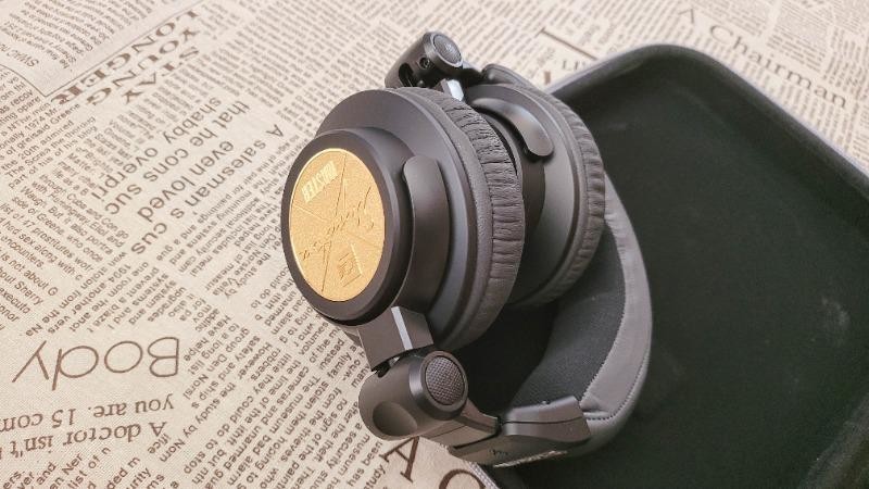 Ultrasone极致Signature Master MKII：重塑监听耳机新形象