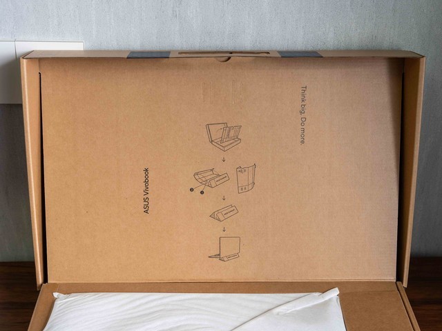 大屏AI办公轻薄新选择，华硕无畏Pro16 锐龙版 2025笔记本体验分享