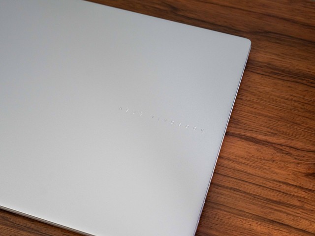 大屏AI办公轻薄新选择，华硕无畏Pro16 锐龙版 2025笔记本体验分享