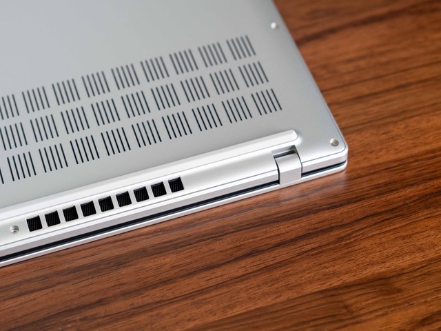 大屏AI办公轻薄新选择，华硕无畏Pro16 锐龙版 2025笔记本体验分享