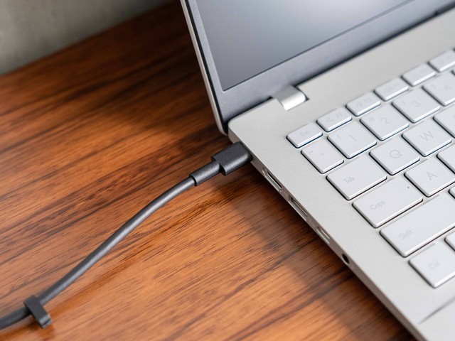 大屏AI办公轻薄新选择，华硕无畏Pro16 锐龙版 2025笔记本体验分享