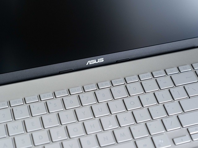 大屏AI办公轻薄新选择，华硕无畏Pro16 锐龙版 2025笔记本体验分享