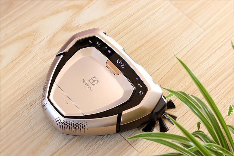 春节回家大吃一惊，真庆幸我当初的决定！聊聊我入手4年的扫地机