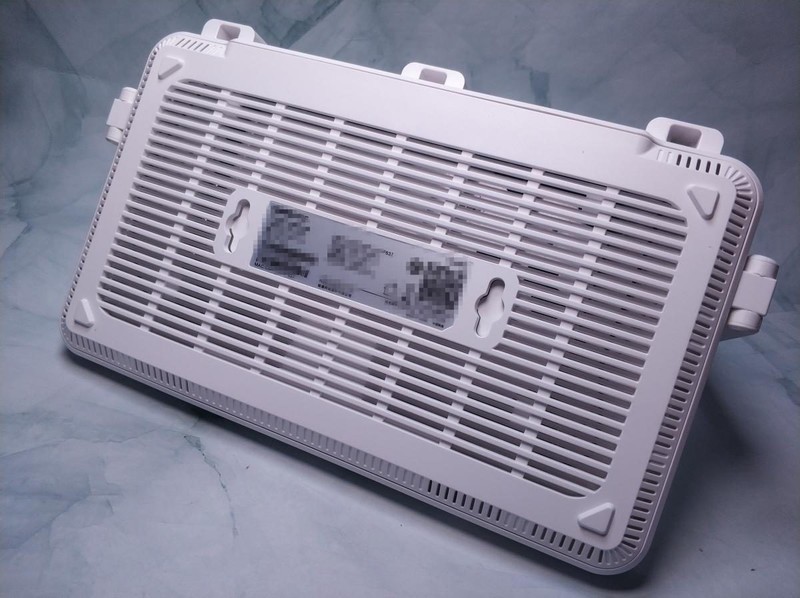 百元高性价比电竞路由，轻松畅玩游戏：锐捷雪豹路由器