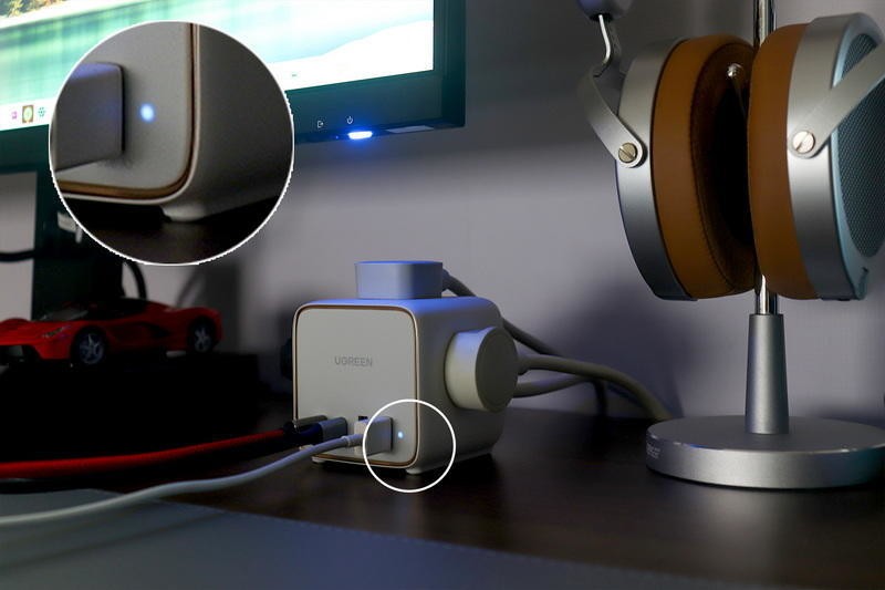 桌搭超实用，4口快充与市电3插合体，绿联65W氮化镓智充魔盒体验