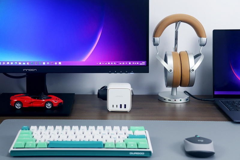 桌搭超实用，4口快充与市电3插合体，绿联65W氮化镓智充魔盒体验