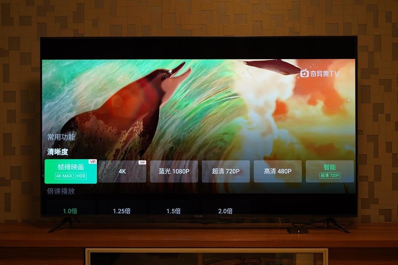 大影院、小盒子，影院级观影体验，爱奇艺8K电视盒子电视果6体验