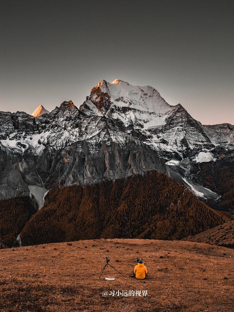 户外重装徒步，背了一款1.1kg重的轻型便携脚架-佳鑫悦AX-255C