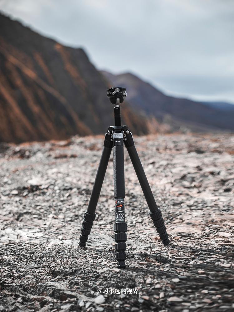户外重装徒步，背了一款1.1kg重的轻型便携脚架-佳鑫悦AX-255C