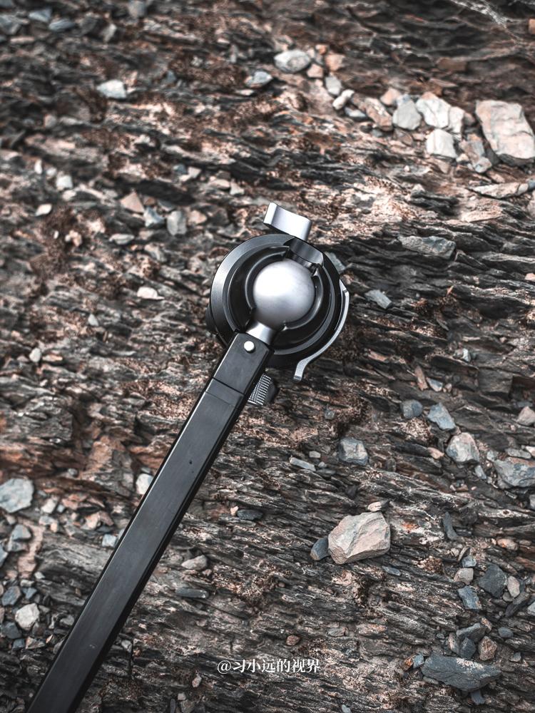 户外重装徒步，背了一款1.1kg重的轻型便携脚架-佳鑫悦AX-255C