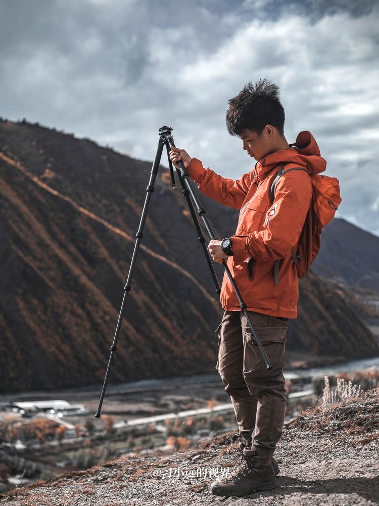 户外重装徒步，背了一款1.1kg重的轻型便携脚架-佳鑫悦AX-255C