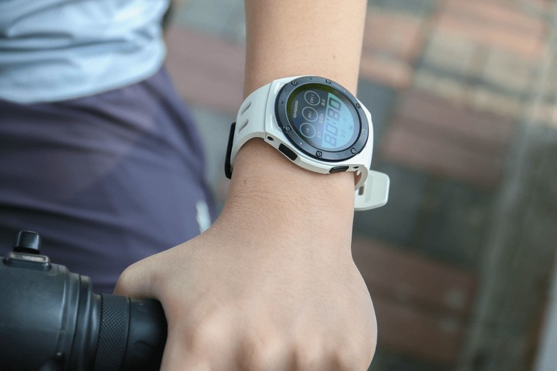 没短板！用了铭普Xe1专业户外运动手表，才知道啥叫一分价钱一分货