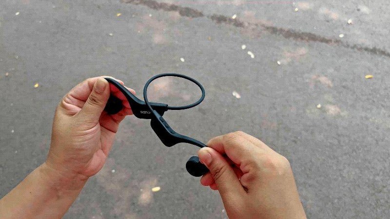 IPX8防水、64GB存储、10小时续航，sanag塞那B60S PRO骨传导蓝牙耳机评测