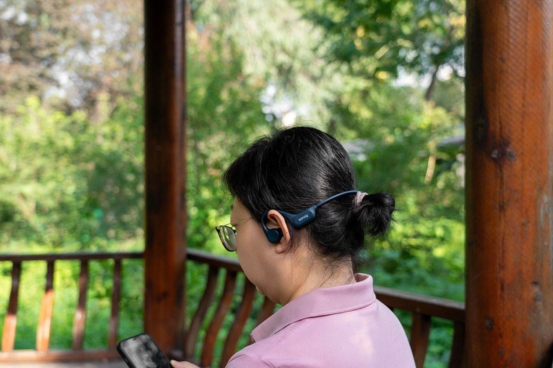 IPX8防水、64GB存储、10小时续航，sanag塞那B60S PRO骨传导蓝牙耳机评测