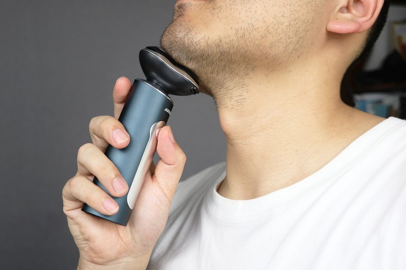 给你最丝滑的极限剃须体验——非常规的发烧性能未野剃须刀MAX