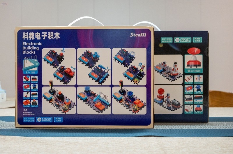让孩子们动手又动脑，用学优马电子积木，探索电路的奥秘