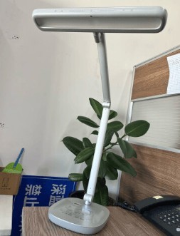 学生台灯什么牌子好对眼睛好？护眼灯十大品牌排行榜种草指南