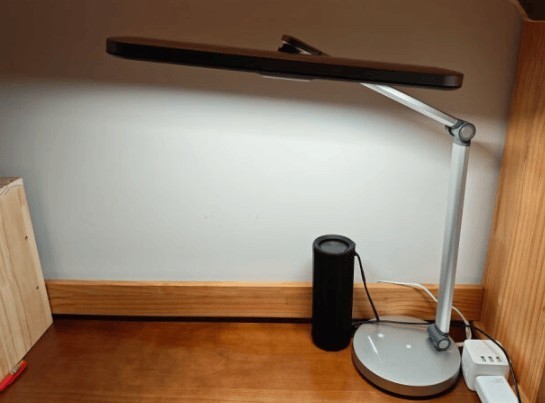 学生台灯什么牌子好对眼睛好？护眼灯十大品牌排行榜种草指南