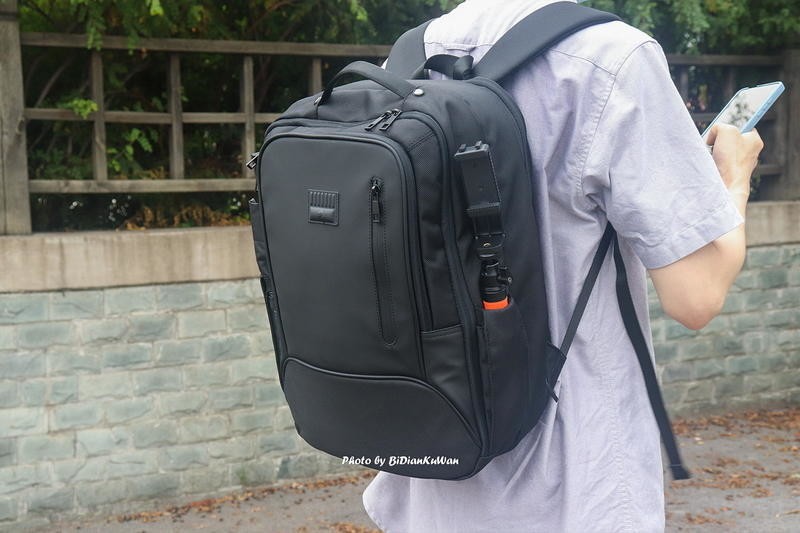 能拆分能组合，33升一包三用：90分巨能装双肩包体验