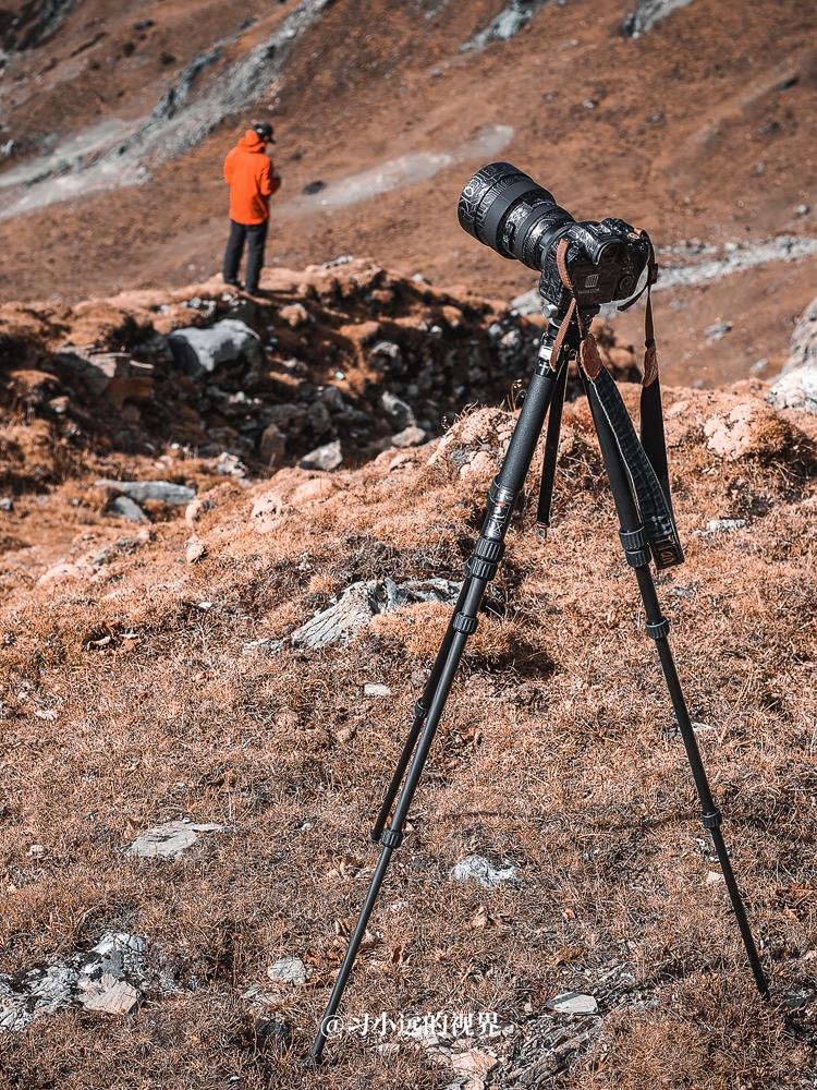 户外重装徒步，背了一款1.1kg重的轻型便携脚架-佳鑫悦AX-255C