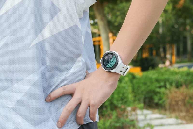 没短板！用了铭普Xe1专业户外运动手表，才知道啥叫一分价钱一分货