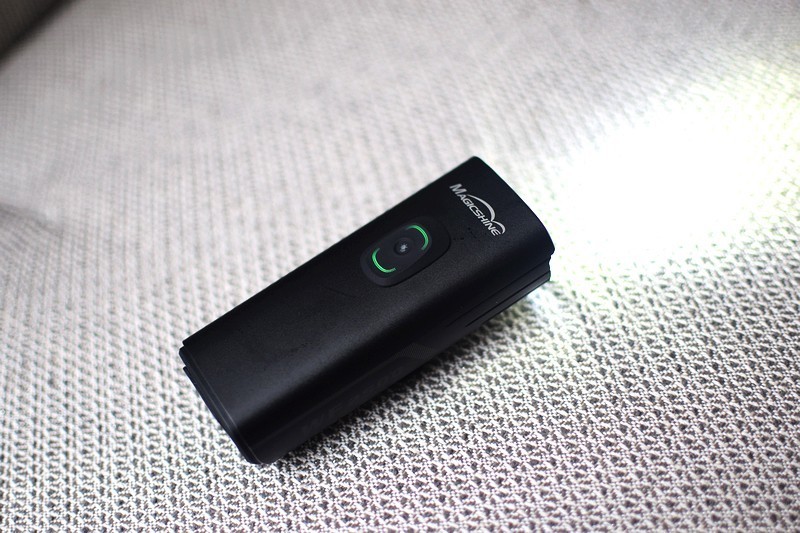 远近光设计 搭配无线遥控 迈极炫WF2500自行车灯