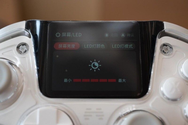 配置出众的智能手柄，北通鲲鹏50，玩家的战斗好搭档