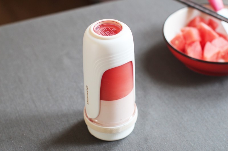 20秒做一杯果汁是种什么体验：说说新到手的大宇榨汁杯