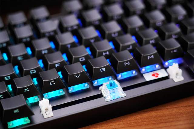 CHERRY 旗舰套装分享，MX8.2 +MC8.1你不得不入的电竞外设！