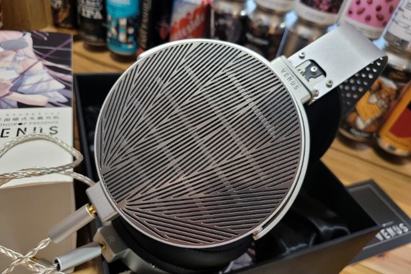 旗舰级100mm振膜！超高性价比水月雨VENUS启明星平板耳机体验