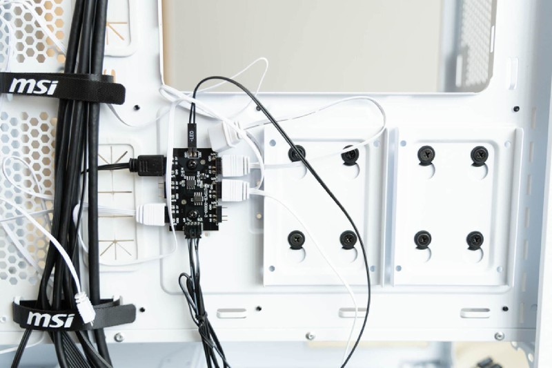 配置全面，优化合理，微星刀锋100R中塔机箱使用体验