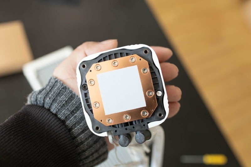 配置全面，优化合理，微星刀锋100R中塔机箱使用体验