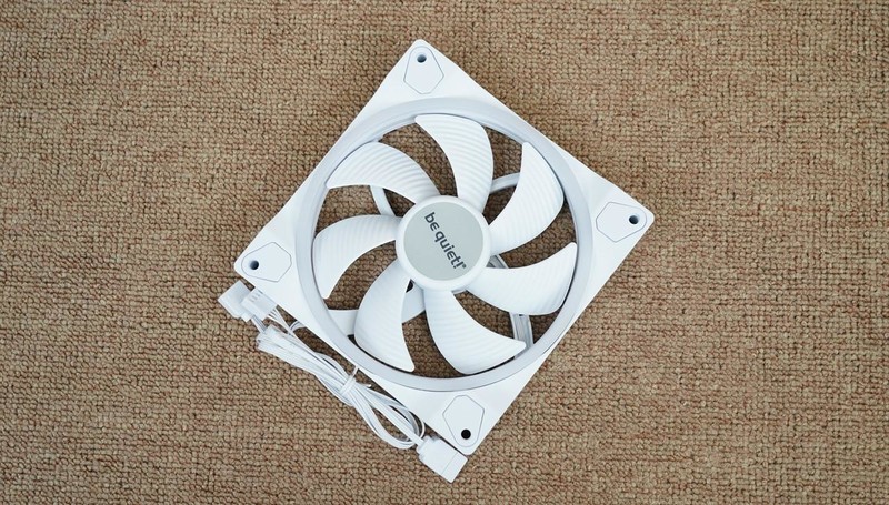 媳妇高兴就好，德商德静界打造的白色高颜值静音主机分享