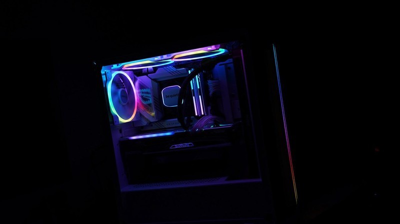 媳妇高兴就好，德商德静界打造的白色高颜值静音主机分享