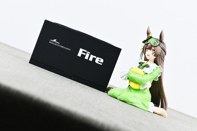 长城猎金部落F8 850W白金牌ATX3.1电源开箱：白金效率+柔软压纹线