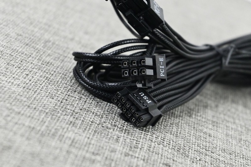 长城猎金部落F8 850W白金牌ATX3.1电源开箱：白金效率+柔软压纹线